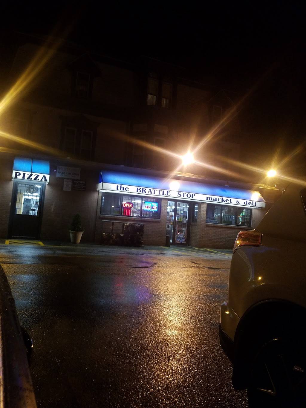 Brattle Stop Market | restaurant | 1 Brattle St #1, Worcester, MA 01606, USA | 5088531442 OR +1 508-853-1442