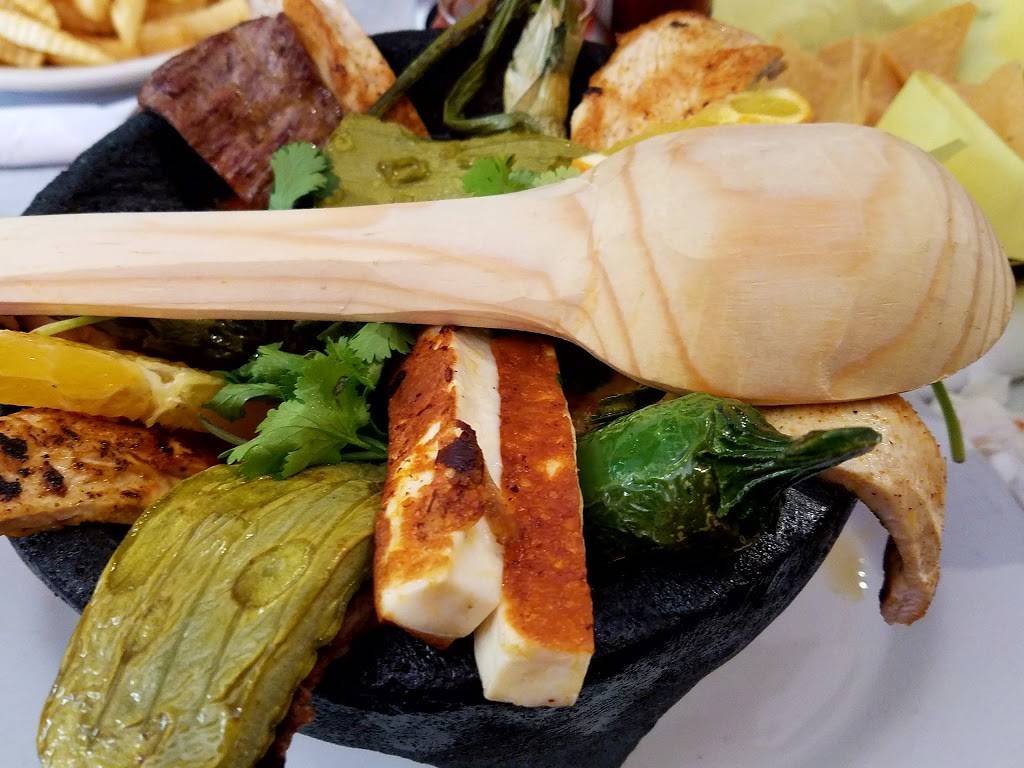 El Picante | restaurant | 6301 Florence Pl, Bell Gardens, CA 90201, USA | 5629283490 OR +1 562-928-3490