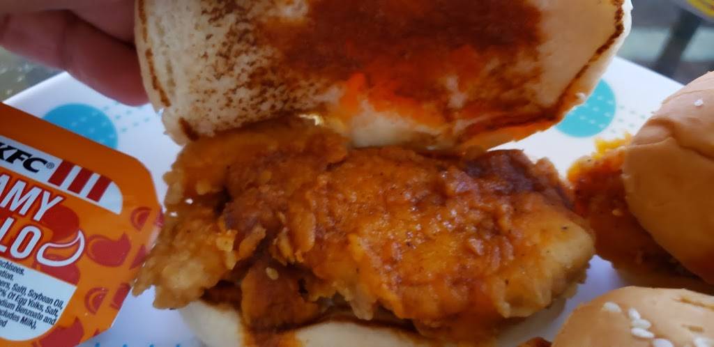 KFC | restaurant | 6400 W 120th Ave, Broomfield, CO 80020, USA | 3034667796 OR +1 303-466-7796