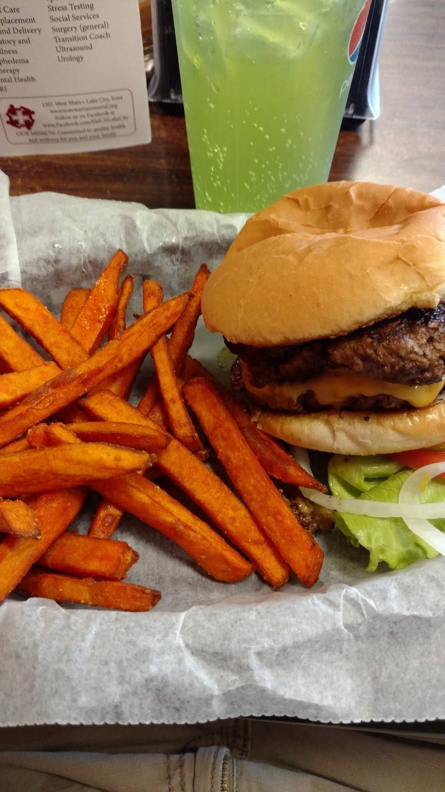 Lake City Drive In | restaurant | 808 W Main St, Lake City, IA 51449, USA | 7124643005 OR +1 712-464-3005