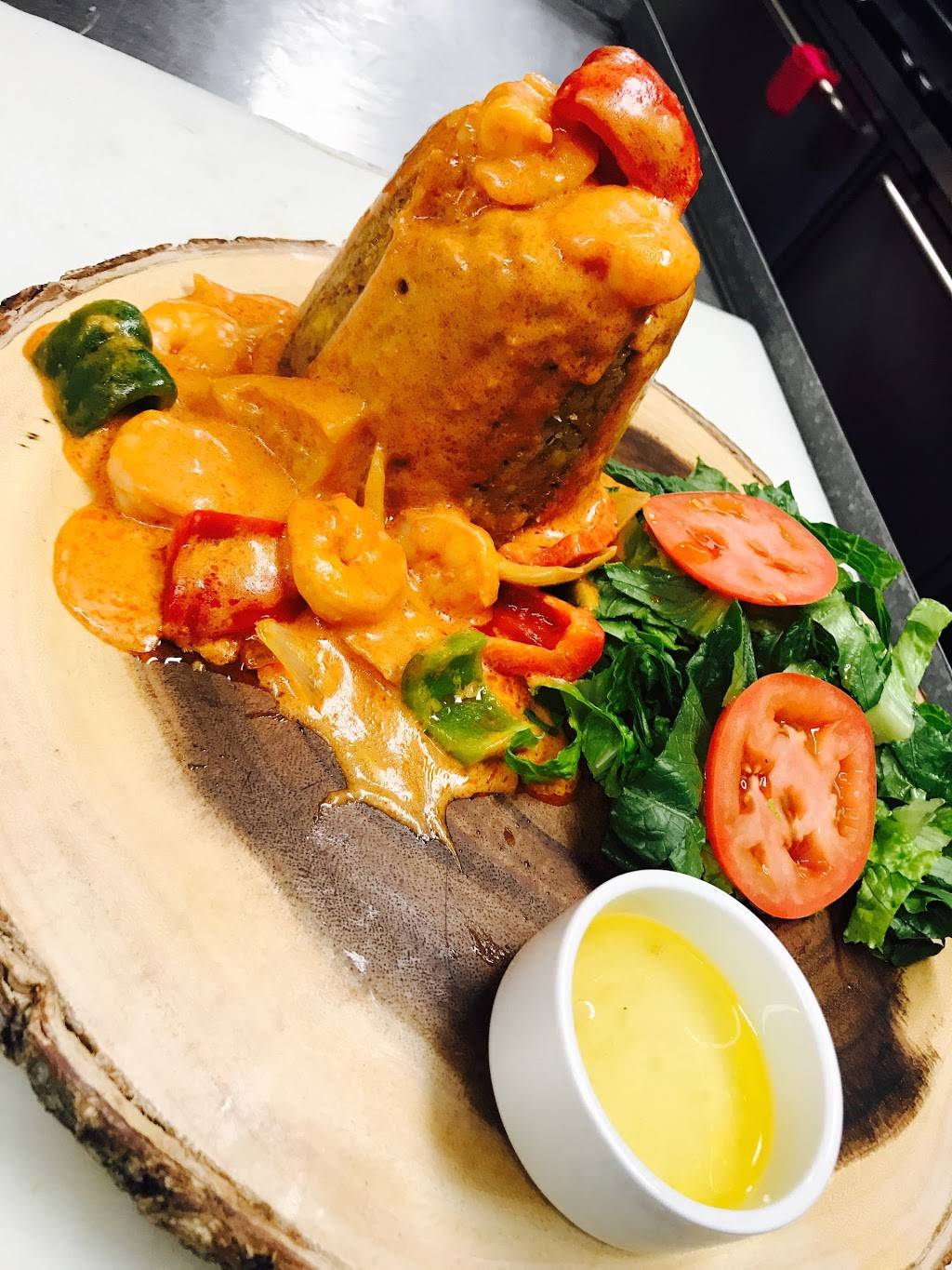 Tropical Fire and Grill | restaurant | 145 Winter St, Haverhill, MA 01830, USA | 9788915338 OR +1 978-891-5338