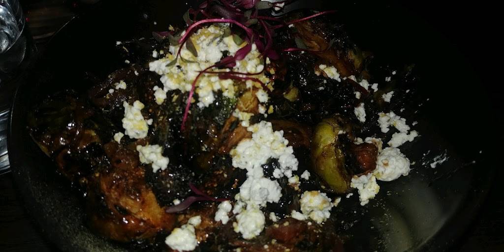 DarkHorse by Sals | restaurant | 10 N Livingston St, Madison, WI 53703, USA | 6083058885 OR +1 608-305-8885