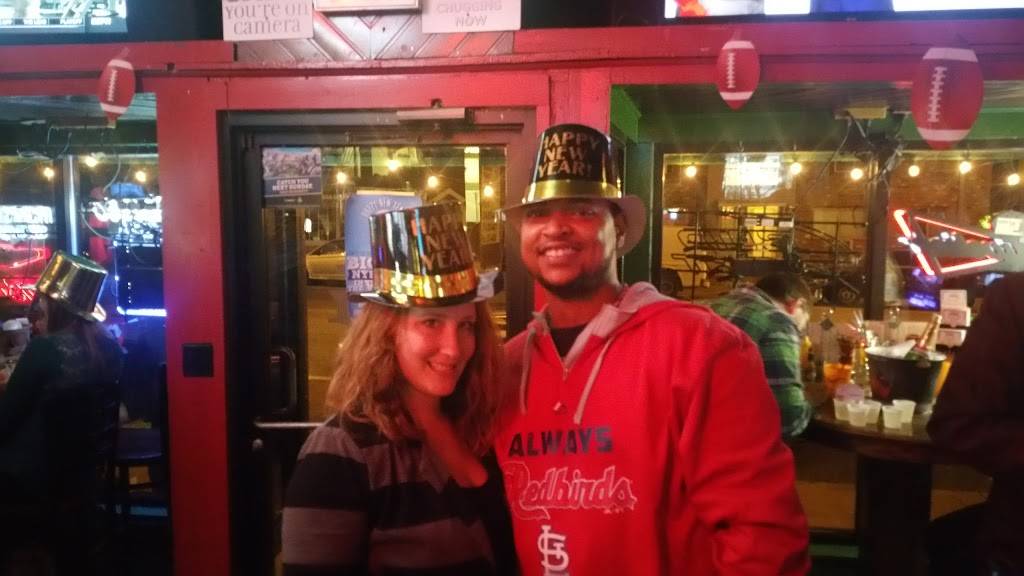 Peppers Bar & Grill | restaurant | 5452 Gravois Ave, St. Louis, MO 63116, USA | 3143529909 OR +1 314-352-9909