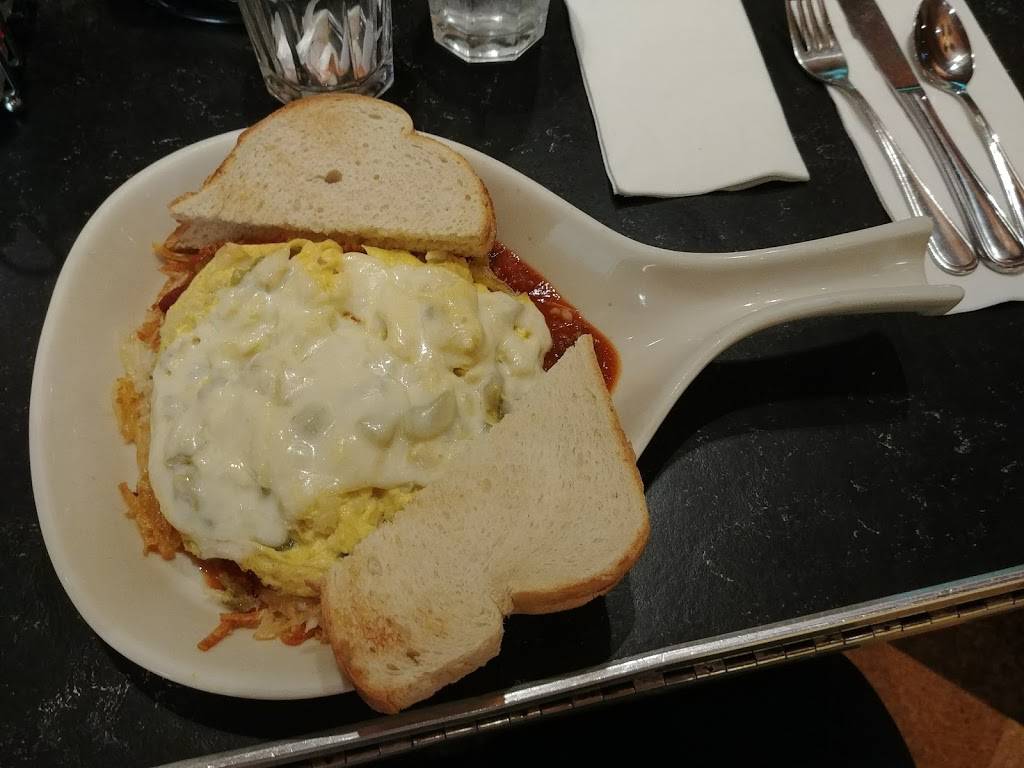 Bellas Bakery & Cafe | restaurant | 2200 River Rd, Council Bluffs, IA 51501, USA | 71232888887883 OR +1 712-328-8888 ext. 7883