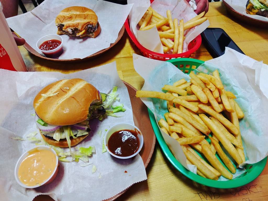 Sliders | restaurant | 1645 W San Carlos St, San Jose, CA 95128, USA | 4082984340 OR +1 408-298-4340