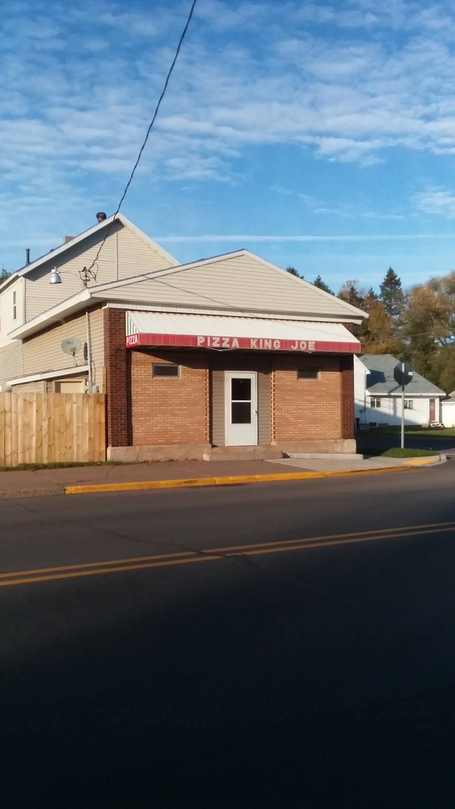 Pizza King Joe | restaurant | 400 Silver St, Ironwood, MI 49938, USA | 9069320989 OR +1 906-932-0989