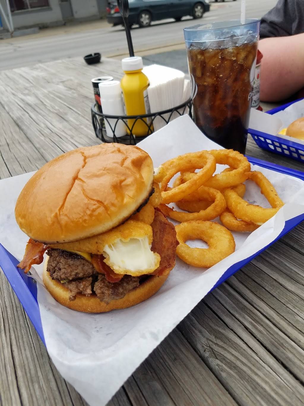 Bubbys Bar & Grille | restaurant | 603 Forest Ave, Maysville, KY 41056, USA | 6064073705 OR +1 606-407-3705