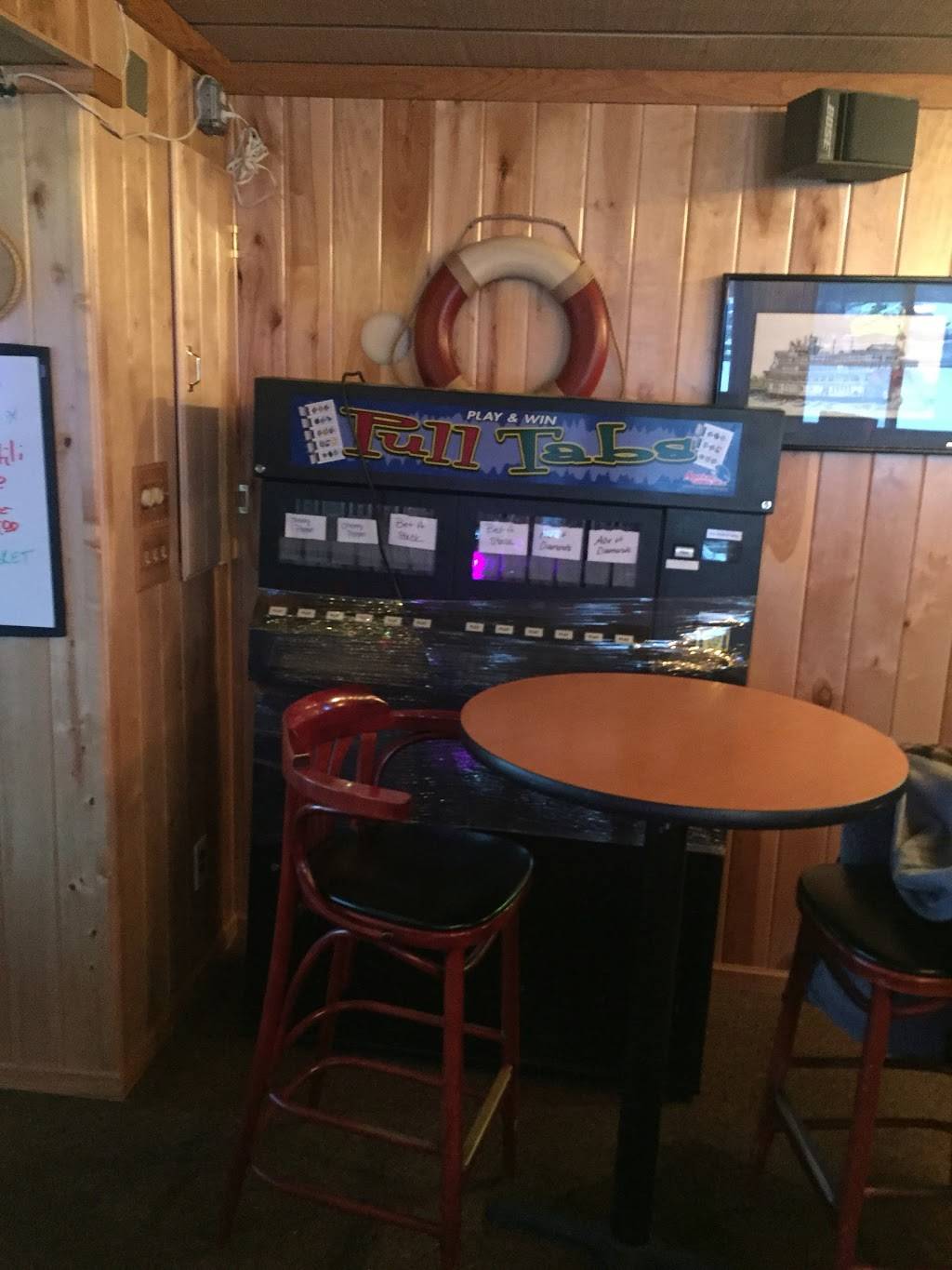 Overboard Bar & Grill | restaurant | 4455 64th St E, Inver Grove Heights, MN 55076, USA | 6515286505 OR +1 651-528-6505