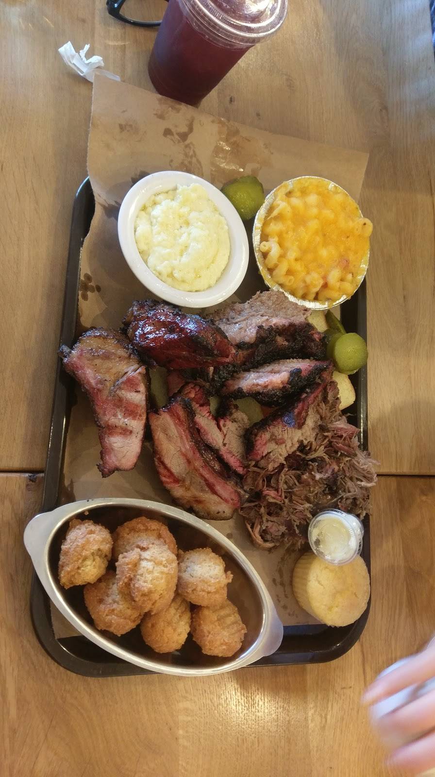 Iron Grate BBQ Co. | restaurant | 4125 S Howell Ave, Milwaukee, WI 53207, USA | 4144551776 OR +1 414-455-1776