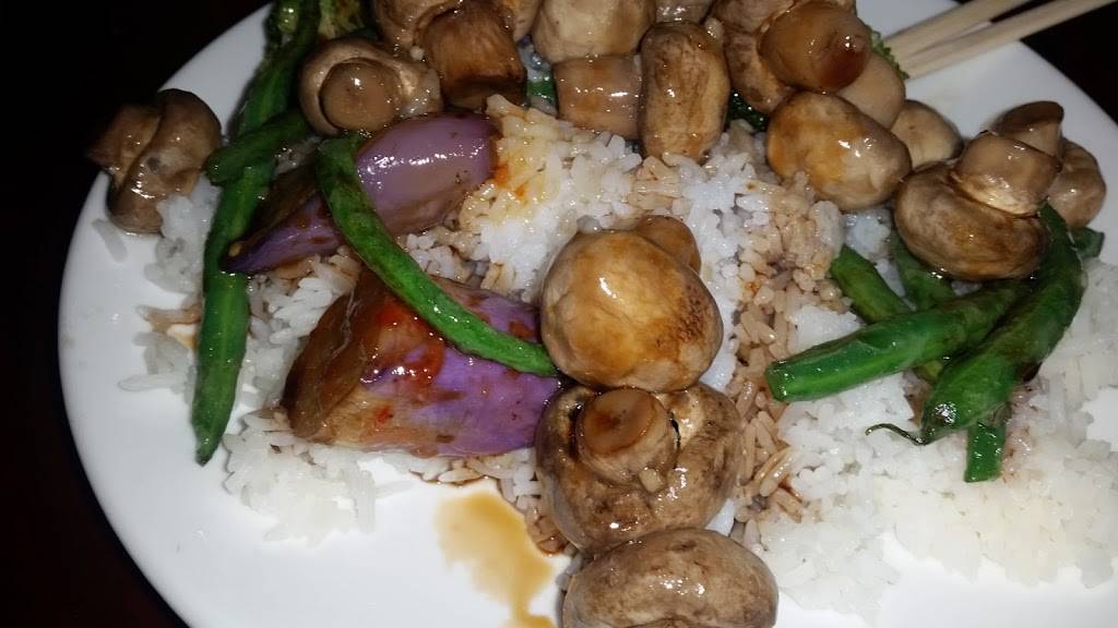 Panda Express | meal takeaway | 3571 N Freeway Blvd, Sacramento, CA 95834, USA | 9165758927 OR +1 916-575-8927