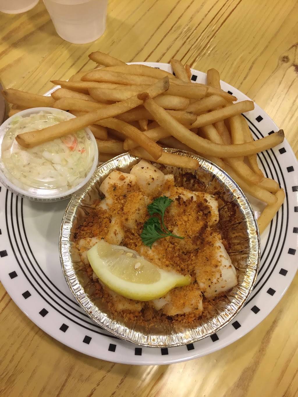 Seafood Sams | restaurant | 6 Coast Guard Rd, Sandwich, MA 02563, USA | 5088884629 OR +1 508-888-4629