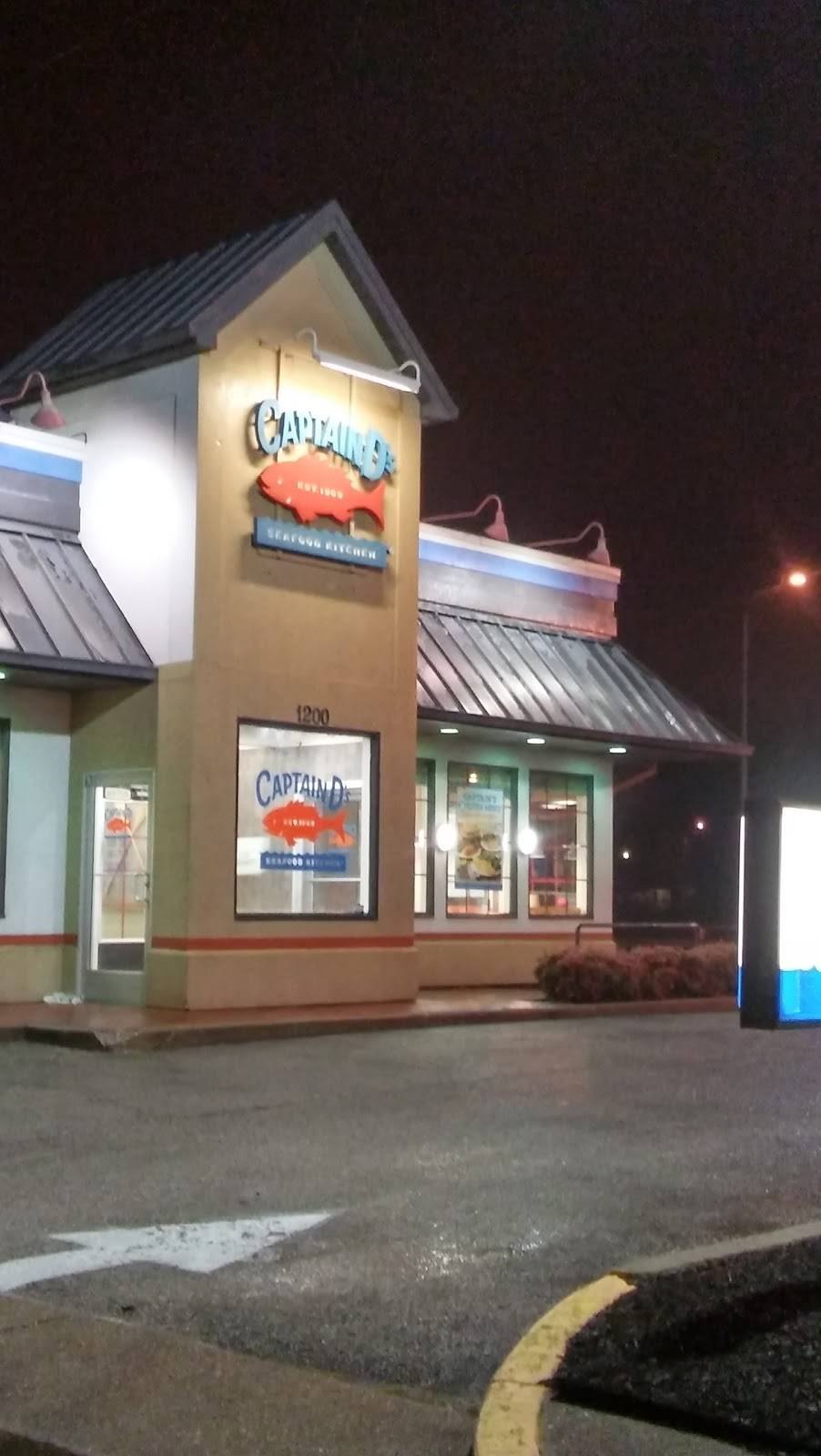 Captain Ds | restaurant | 1200 Covert Ave, Evansville, IN 47713, USA | 8124233731 OR +1 812-423-3731