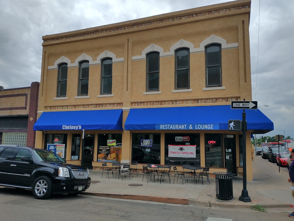Chelseys Wings, Burgers, and Spirits | restaurant | 727 N Main St, Pueblo, CO 81003, USA | 7195454313 OR +1 719-545-4313