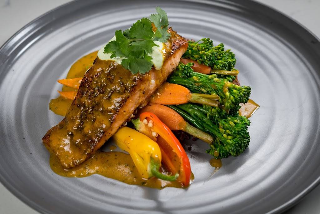 The Resident | restaurant | 1011 W Holmes Ave #4923, Mesa, AZ 85210, USA | 4808335555 OR +1 480-833-5555