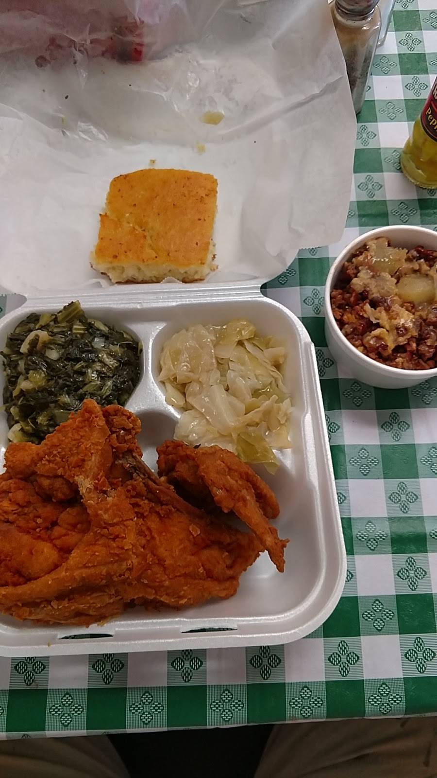 Sams Kountry Kitchen | restaurant | 118-142 E South St, Dadeville, AL 36853, USA | 2563732028 OR +1 256-373-2028