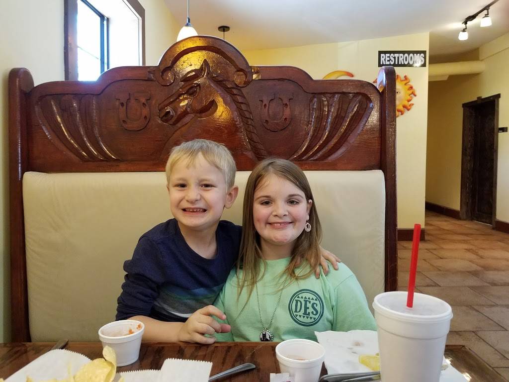 El Charritos | restaurant | 119 N Main St, Water Valley, MS 38965, USA | 6624734848 OR +1 662-473-4848