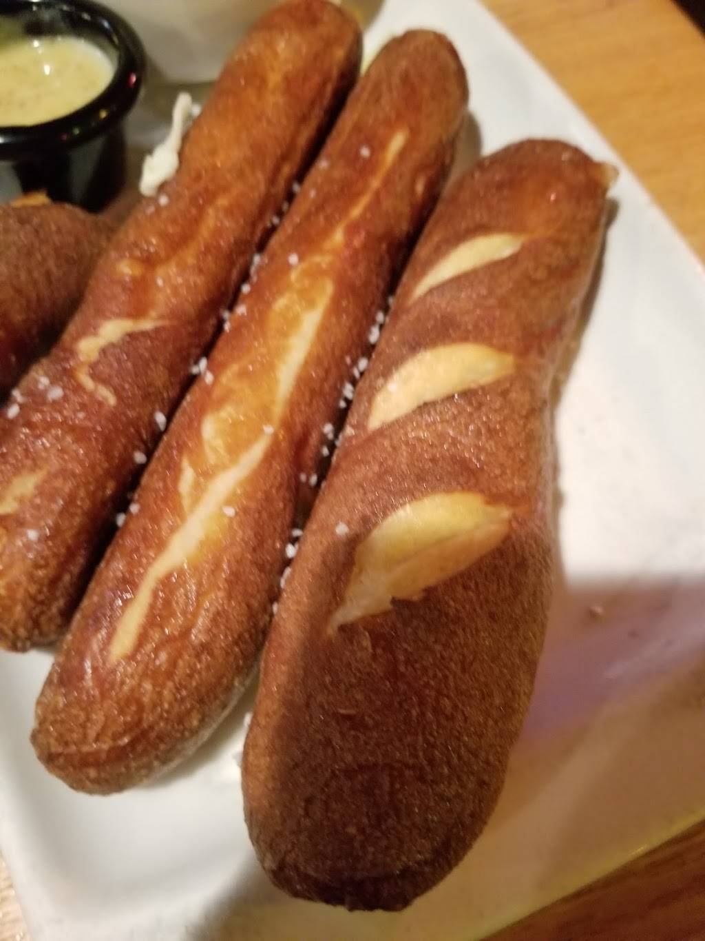 Applebees Grill + Bar | restaurant | 3024 Milton Ave, Janesville, WI 53545, USA | 6087563559 OR +1 608-756-3559