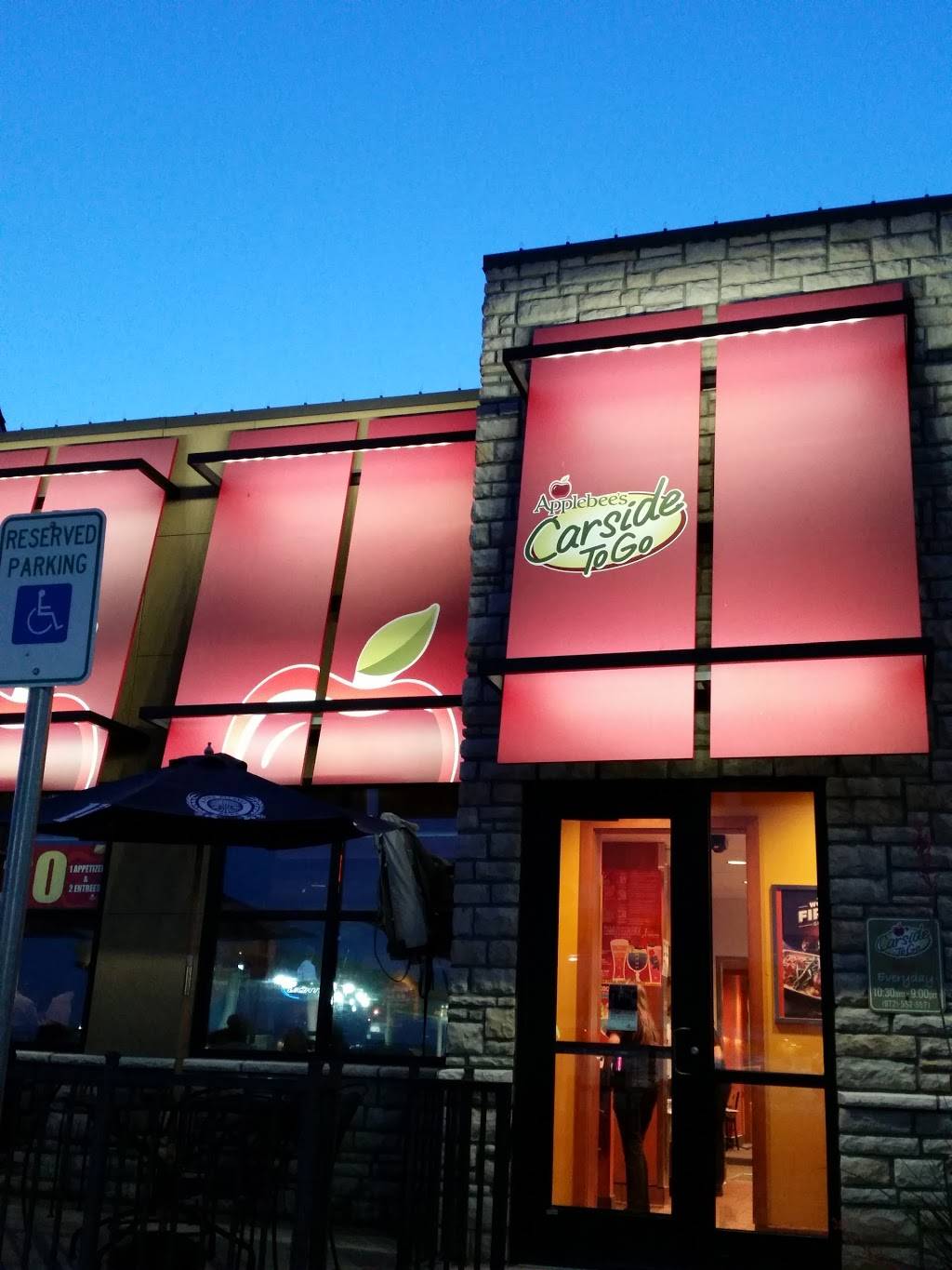 Applebees Grill + Bar | restaurant | 114 W US Hwy 80, Forney, TX 75126, USA | 9725525571 OR +1 972-552-5571