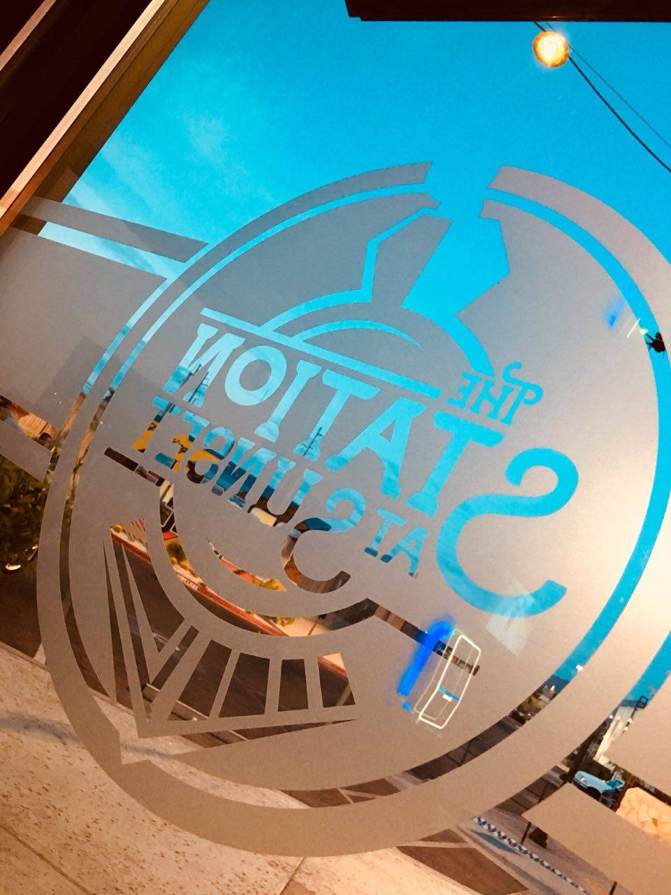 The Station at Sunset | restaurant | 145 E Sunset Rd Suite C-400, El Paso, TX 79922, USA | 9153451220 OR +1 915-345-1220