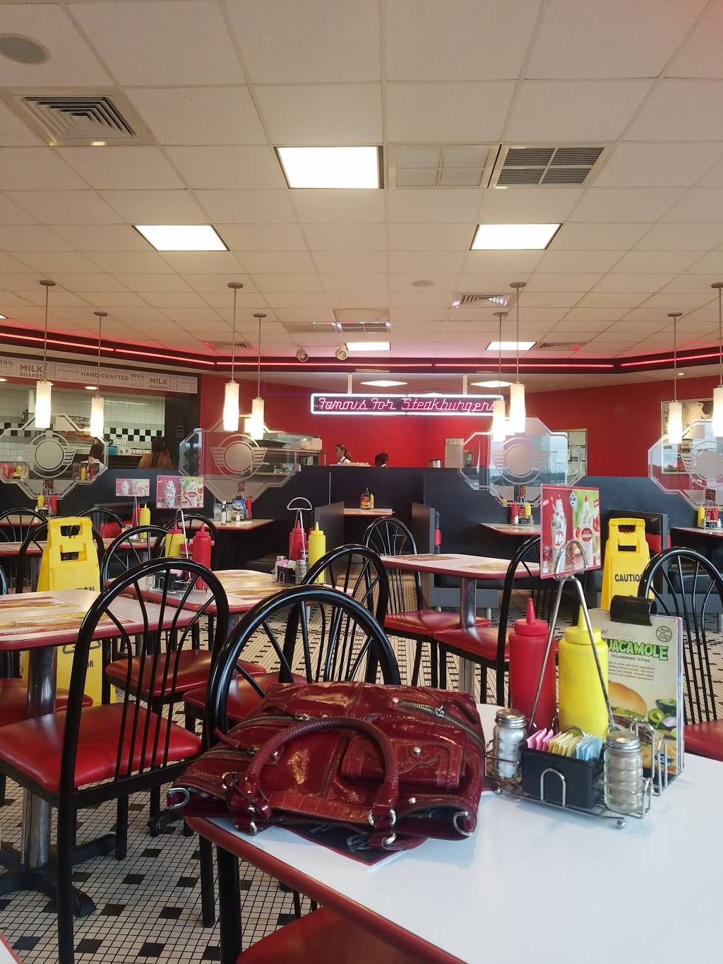 Steak n Shake | restaurant | 2819C Wilma Rudolph Blvd, Clarksville, TN 37040, USA | 9319067450 OR +1 931-906-7450