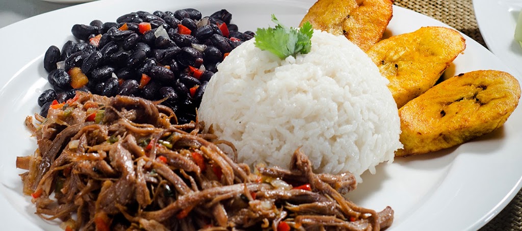 Delicioso Eatery | restaurant | 3550 Colonial Blvd, Fort Myers, FL 33966, USA | 2392097752 OR +1 239-209-7752