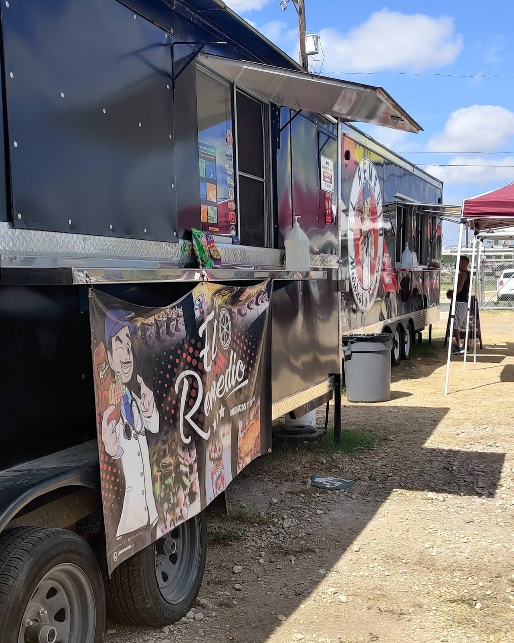 El Remedio Taco Truck | restaurant | 2924 Culebra Rd, San Antonio, TX 78228, USA | 2106213112 OR +1 210-621-3112