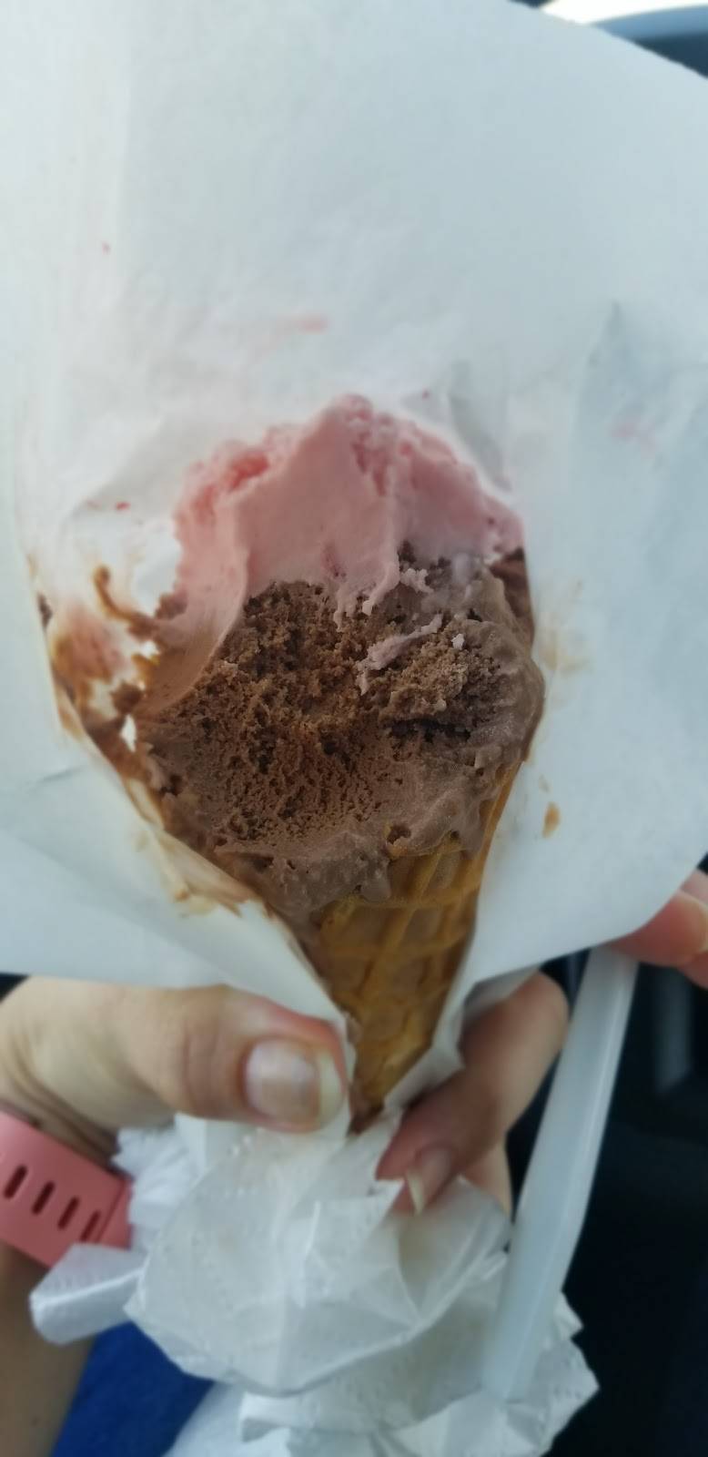 Pirtles Famous Ice Cream | restaurant | 5533, 1040 Carlyle Ave, Belleville, IL 62221, USA | 6182349904 OR +1 618-234-9904