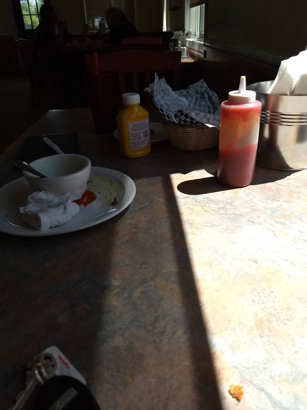 Home Plate | restaurant | 11 E Derrynane St, Le Center, MN 56057, USA | 5073574552 OR +1 507-357-4552