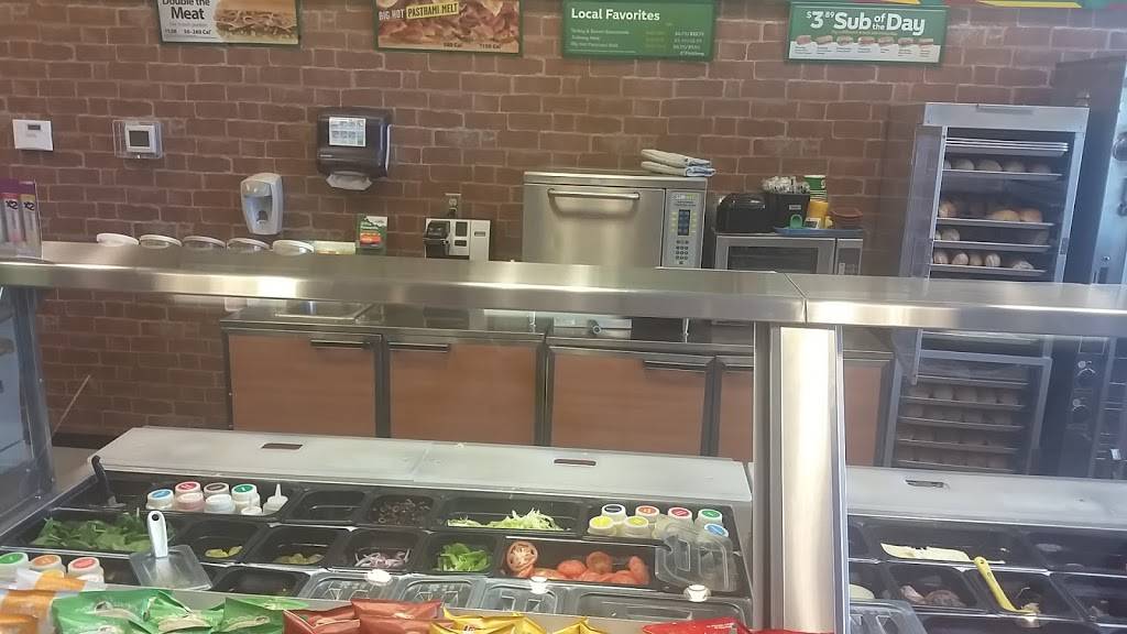 Subway | meal takeaway | 27020 Pacific Hwy S Suite A-103 #D, Kent, WA 98032, USA | 2539413424 OR +1 253-941-3424