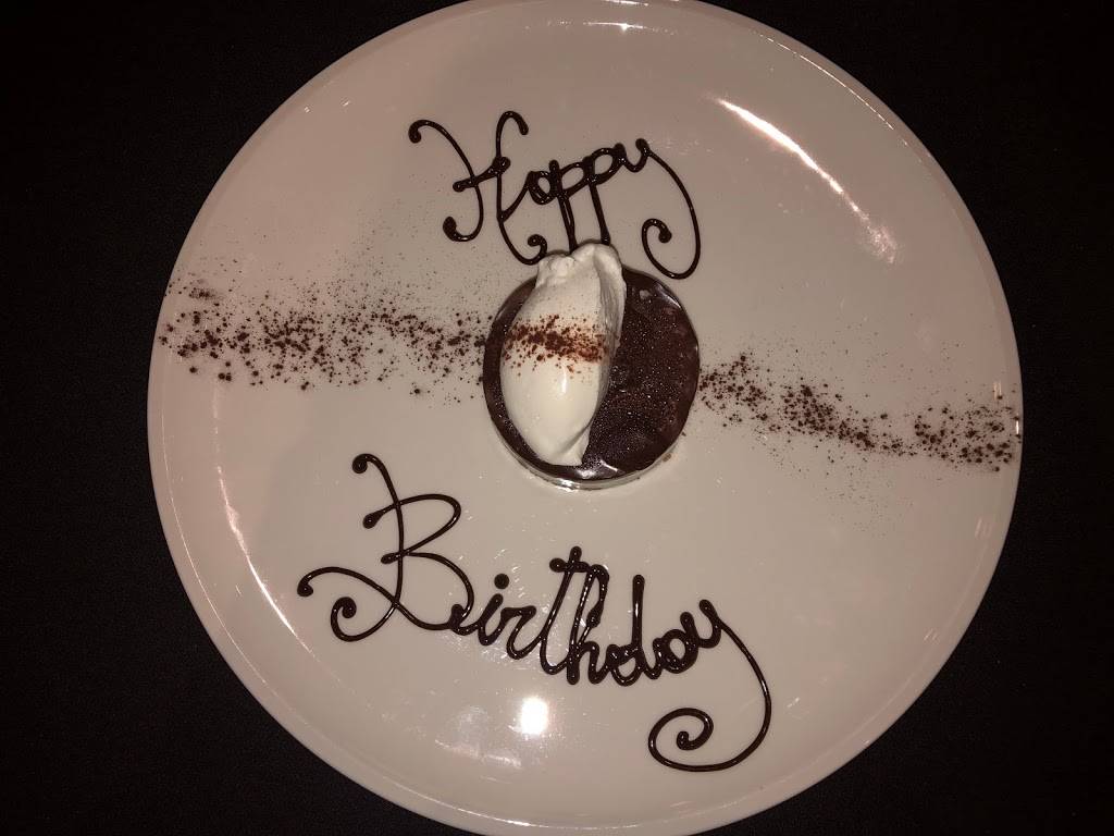 Luna Ristorante | restaurant | 16655 Yonge St #9-10, Newmarket, ON L3X 1V6, Canada | 9057107833 OR +1 905-710-7833