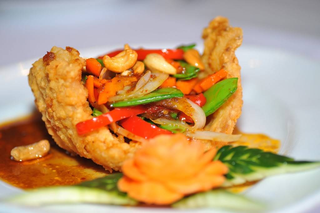 Thai Emerald | restaurant | 540 W Crossville Rd #201, Roswell, GA 30075, USA | 7705526700 OR +1 770-552-6700