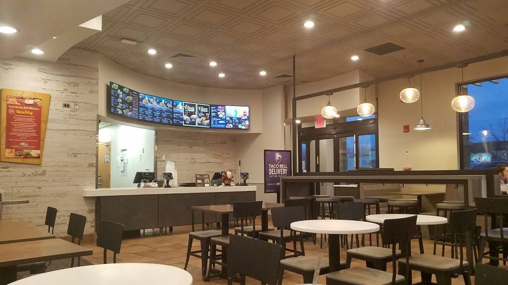 Taco Bell | meal takeaway | 270 E Army Trail Rd, Glendale Heights, IL 60139, USA | 6302958291 OR +1 630-295-8291