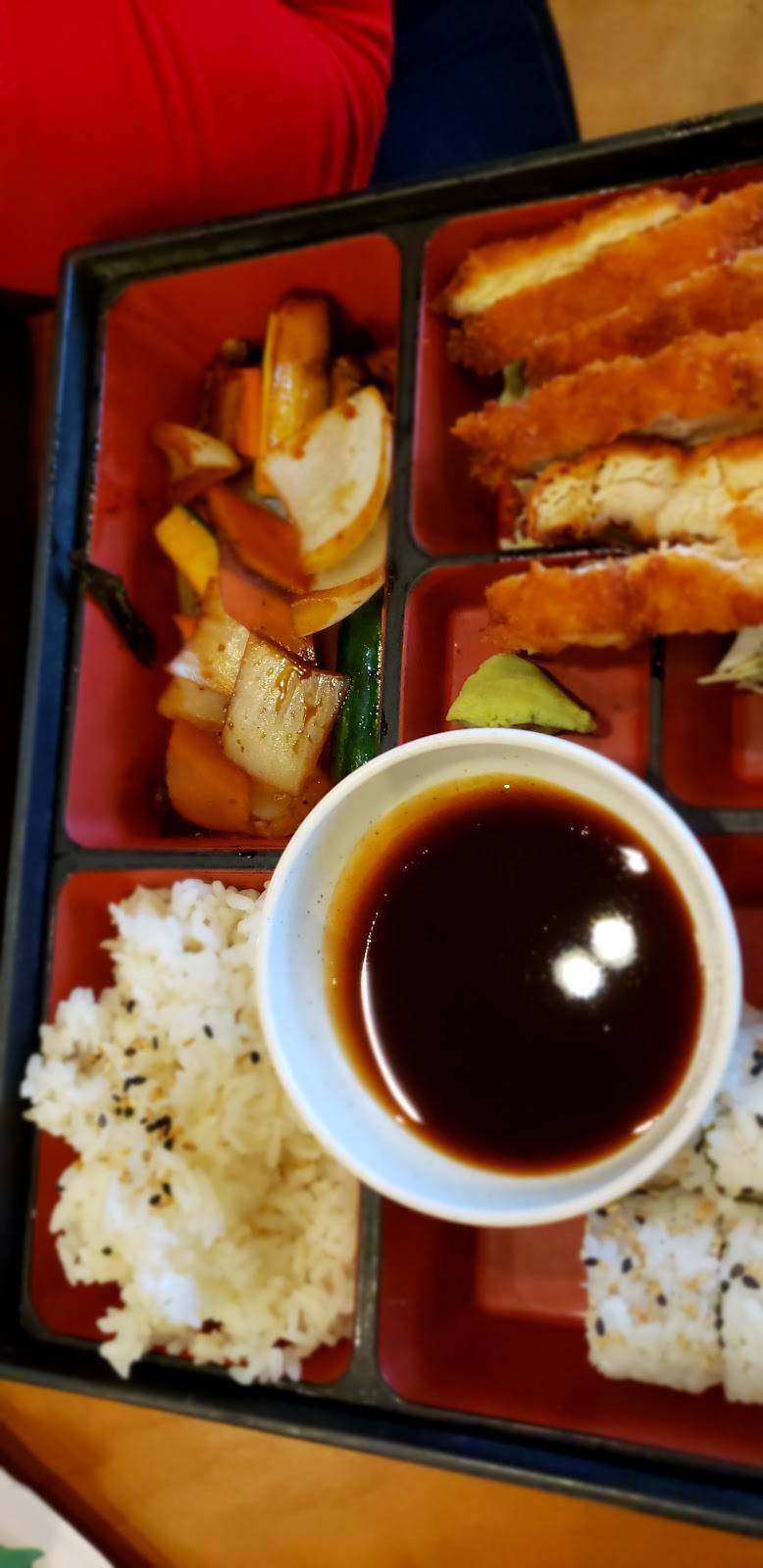 Nori Sushi & Japanese Grill | restaurant | 1025 Century Dr, Edwardsville, IL 62025, USA | 6186599400 OR +1 618-659-9400