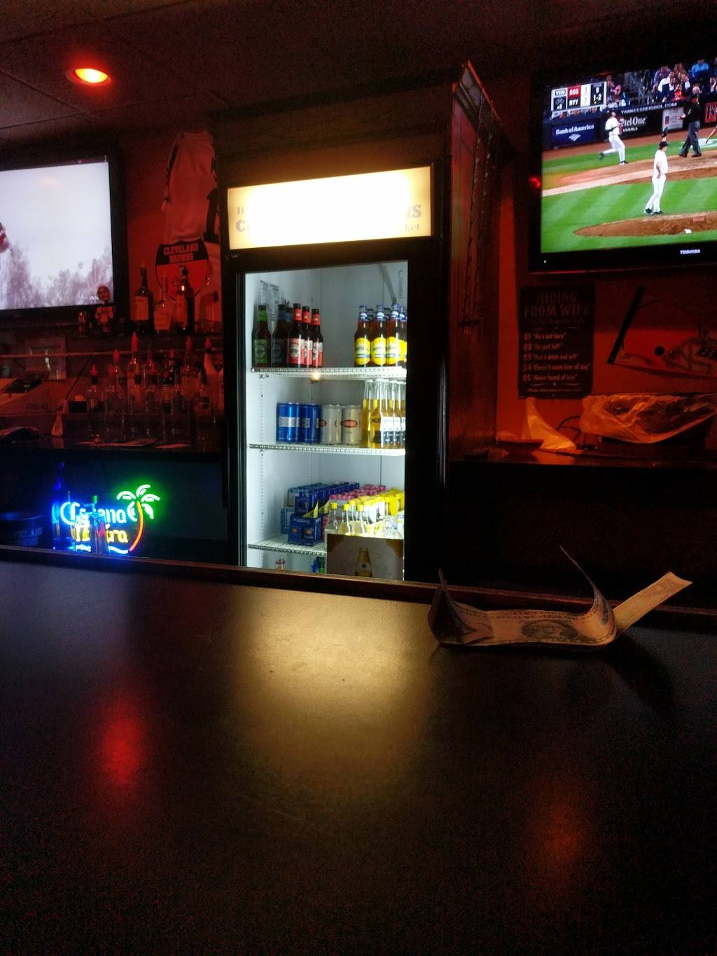 Victor Village Inn featuring TKs pizza | restaurant | 34 E Main St, Victor, NY 14564, USA | 5859245025 OR +1 585-924-5025