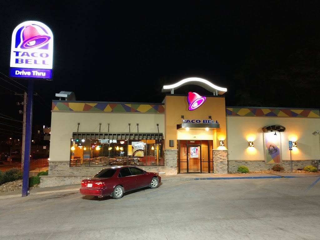 Taco Bell | meal takeaway | 411 S Providence Rd, Columbia, MO 65203, USA | 5734437354 OR +1 573-443-7354