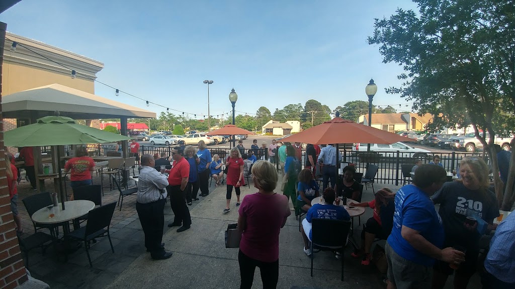 AJ Gators Sports Bar | restaurant | 5218 Fairfield Shopping Centre, Virginia Beach, VA 23464, USA | 7573334135 OR +1 757-333-4135