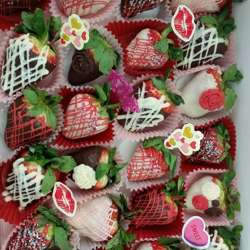 Juicy Cafe & Bionicos | restaurant | 607 Francisquito Ave, West Covina, CA 91790, USA | 6269186025 OR +1 626-918-6025