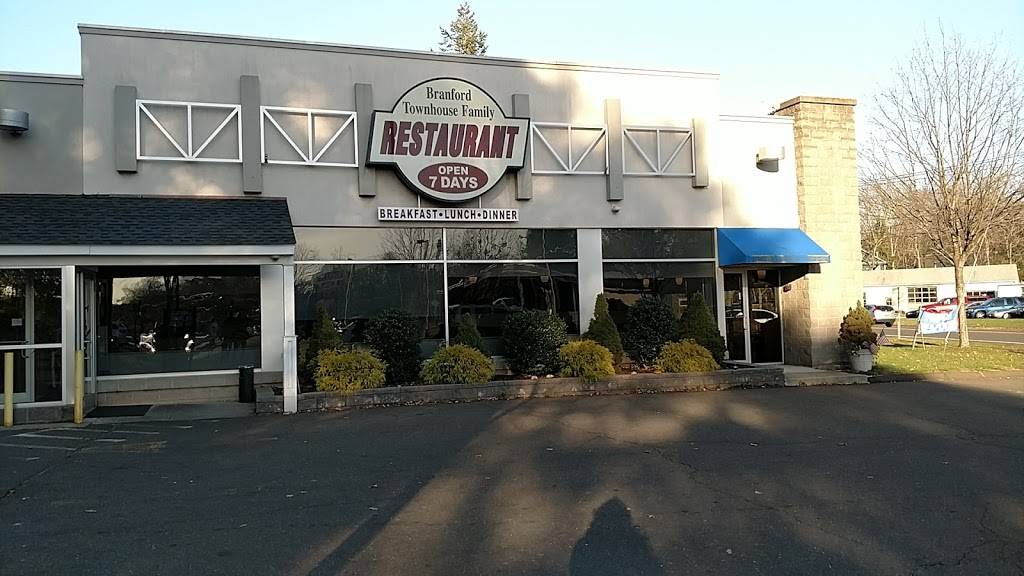 Branford Townhouse Restaurant | restaurant | 18 Main St, Branford, CT 06405, USA | 2034810550 OR +1 203-481-0550