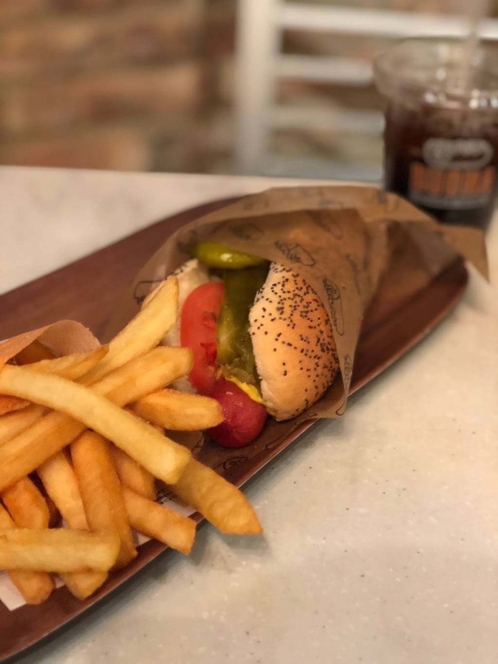 Buona | restaurant | 613 N McClurg Ct, Chicago, IL 60611, USA | 3126430677 OR +1 312-643-0677