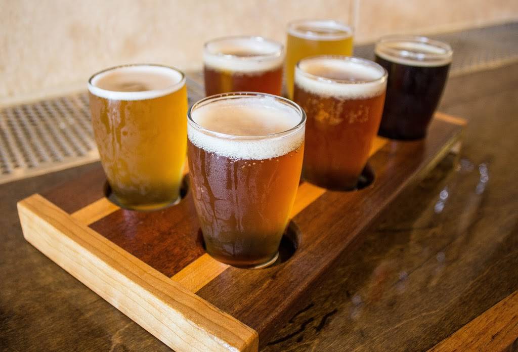 Rivers Edge Brewing Company | restaurant | 125 S Main St #400, Milford, MI 48381, USA | 2486851625 OR +1 248-685-1625