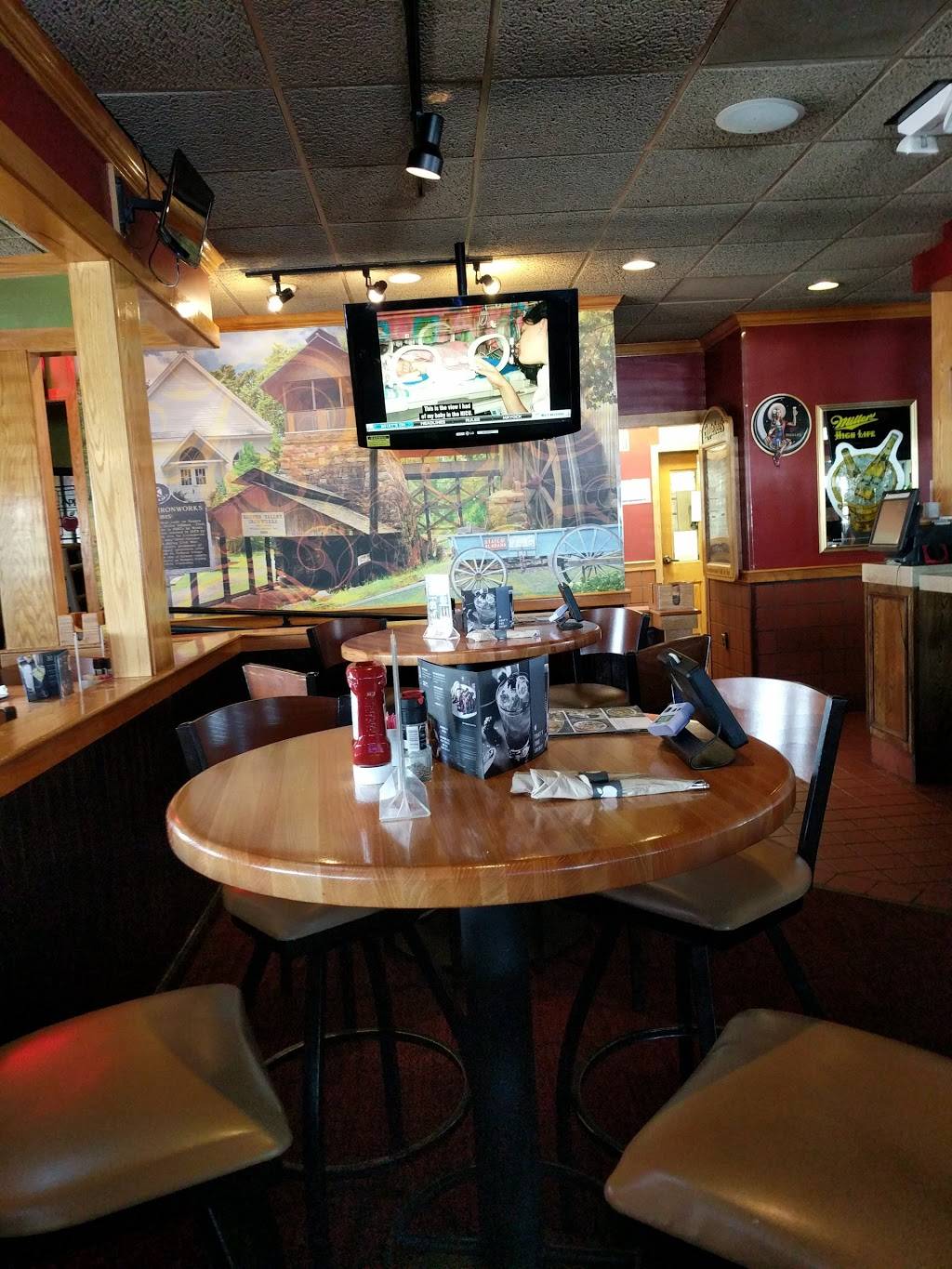 Applebees Grill + Bar | restaurant | 5050 Academy Ln, Bessemer, AL 35022, USA | 2054245255 OR +1 205-424-5255