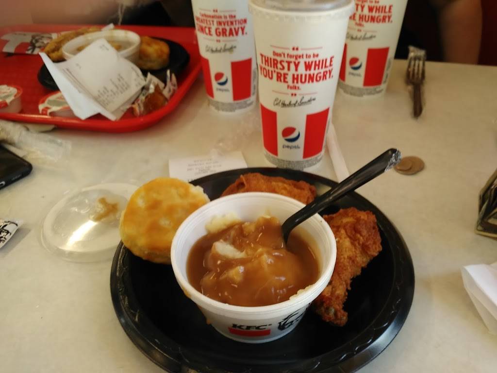 KFC | restaurant | 2921 Irvin Cobb Dr, Paducah, KY 42003, USA | 2704447910 OR +1 270-444-7910