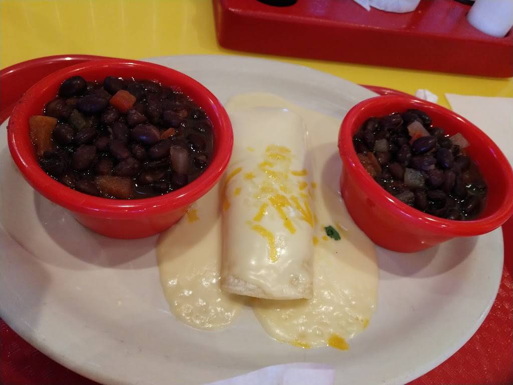 Fuzzys Taco Shop | restaurant | 17305 Davenport St #105, Omaha, NE 68118, USA | 4027632220 OR +1 402-763-2220