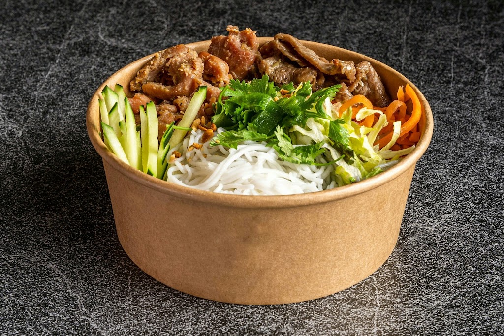 Vinason Pho Kitchen - Kirkland | restaurant | 499 Urban Plz, Kirkland, WA 98033, USA | 4258968037 OR +1 425-896-8037