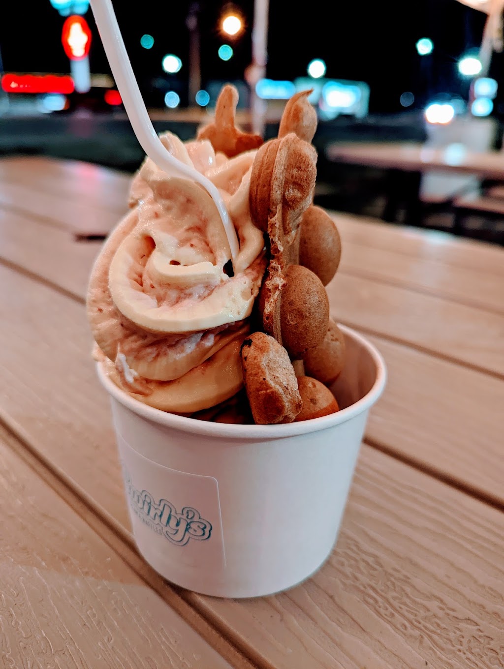 Swirlys Ice Cream & Waffles | restaurant | 3867 S Campbell Ave, Springfield, MO 65807, USA | 4179830972 OR +1 417-983-0972