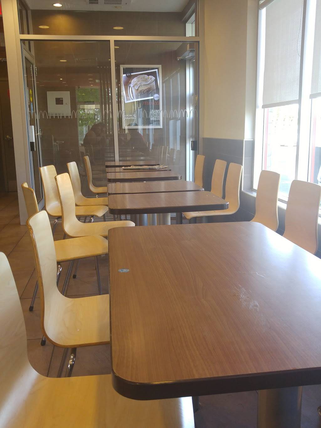 McDonalds | cafe | 825 Boul, Route Jean-Gauvin, Sainte-Foy, QC G1X 4M6, Canada | 4188726805 OR +1 418-872-6805