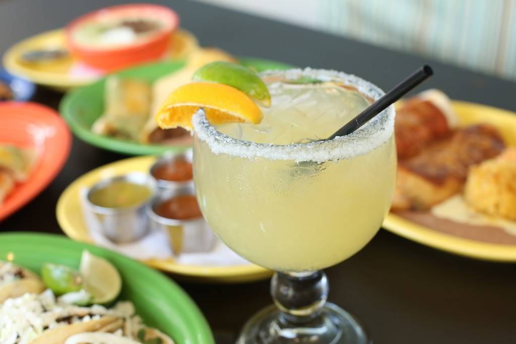 Rosalitas Cantina | restaurant | 12796 Manchester Rd, Des Peres, MO 63131, USA | 3144417060 OR +1 314-441-7060