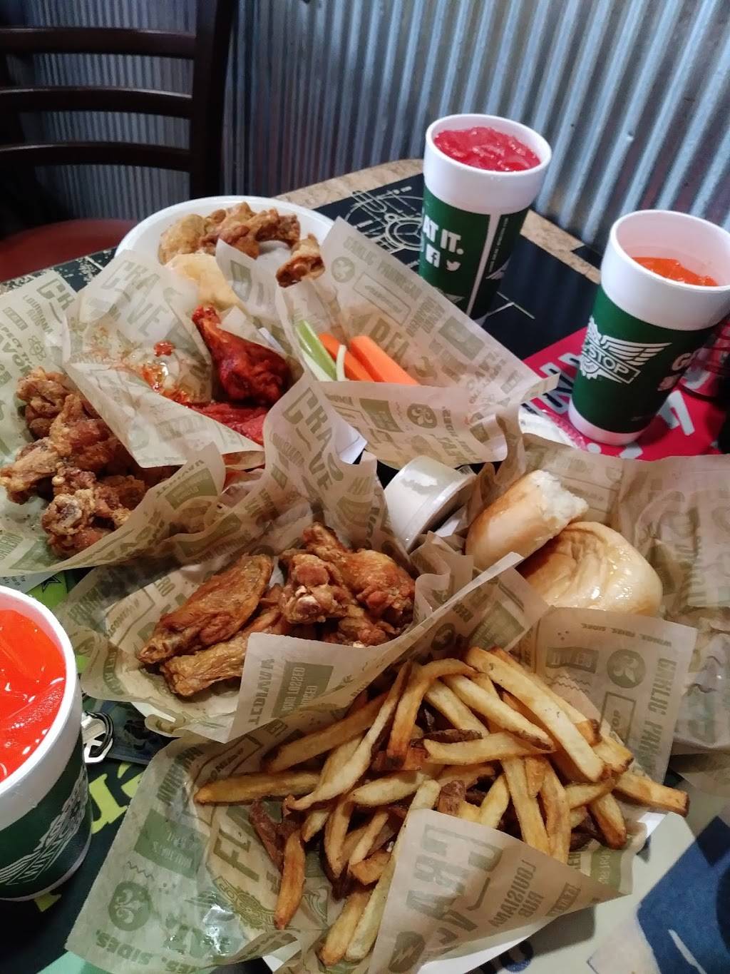 Wingstop | restaurant | 8558 Firestone Blvd, Downey, CA 90241, USA | 5629232222 OR +1 562-923-2222