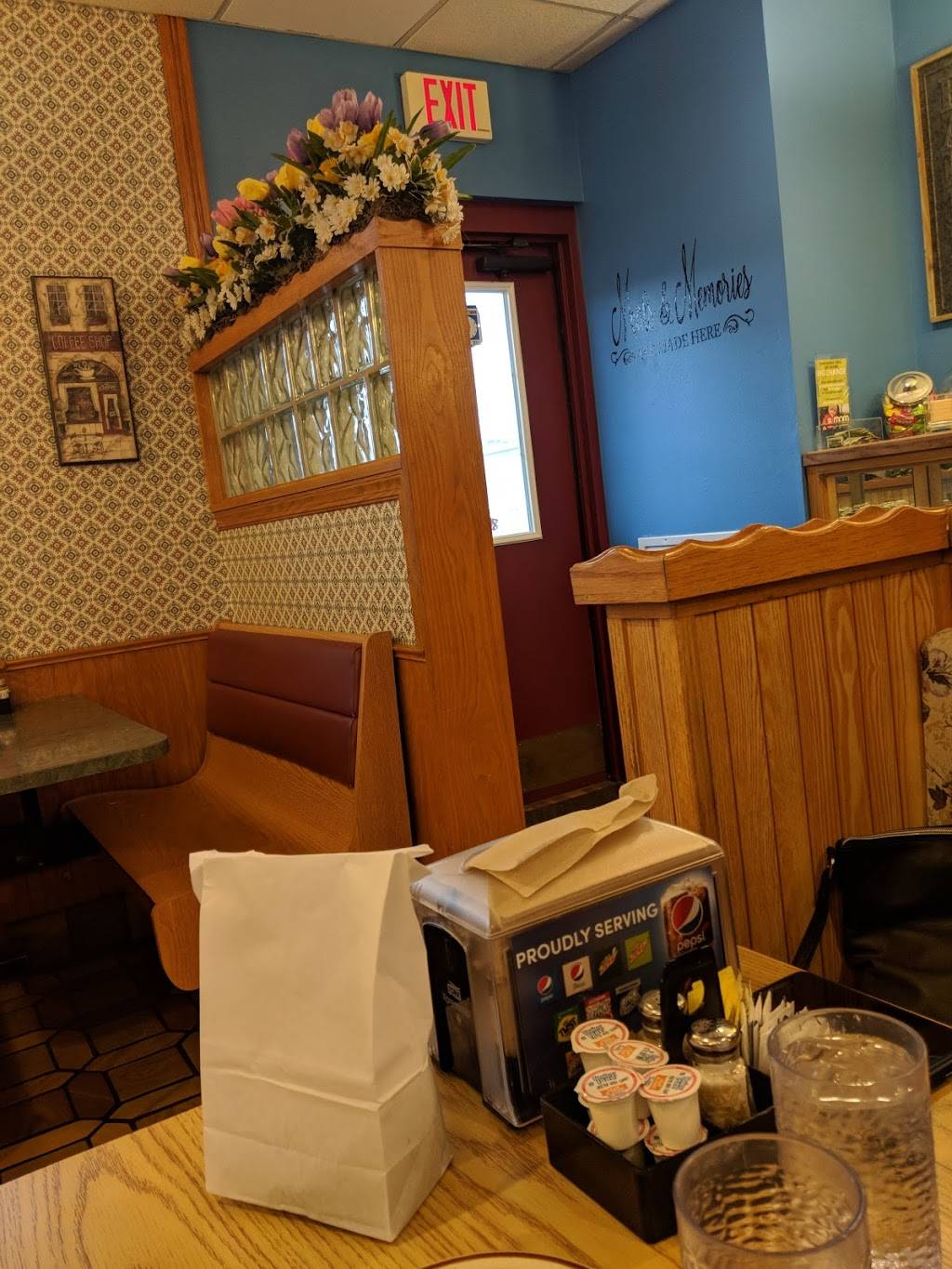 Cs Restaurant & Bakery | restaurant | 2550 Allen Blvd, Middleton, WI 53562, USA | 6088364700 OR +1 608-836-4700