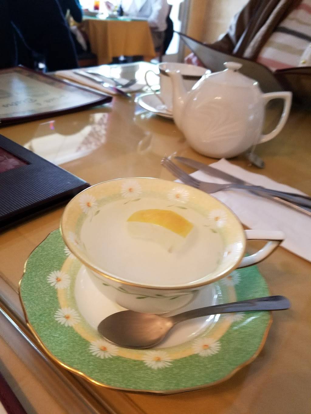 Pinas Bistro | restaurant | 640 W First St, Tustin, CA 92780, USA | 7147305442 OR +1 714-730-5442